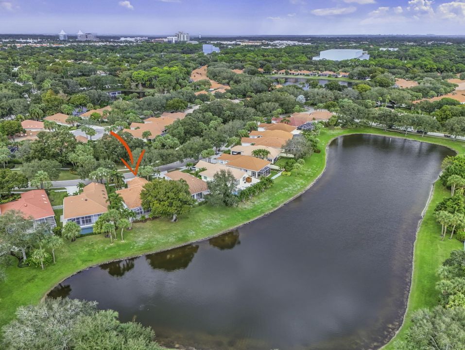 En Venta: $949,000 (3 camas, 2 baños, 2024 Pies cuadrados)