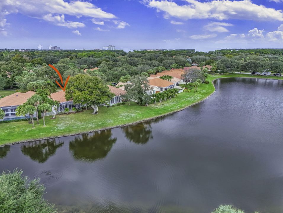 En Venta: $949,000 (3 camas, 2 baños, 2024 Pies cuadrados)