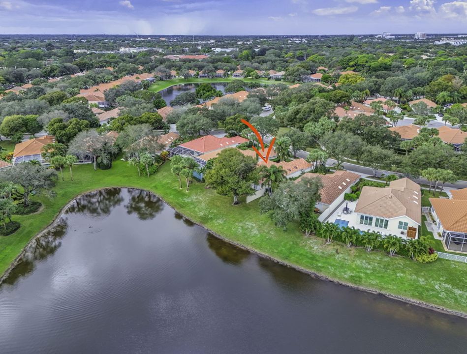 En Venta: $949,000 (3 camas, 2 baños, 2024 Pies cuadrados)