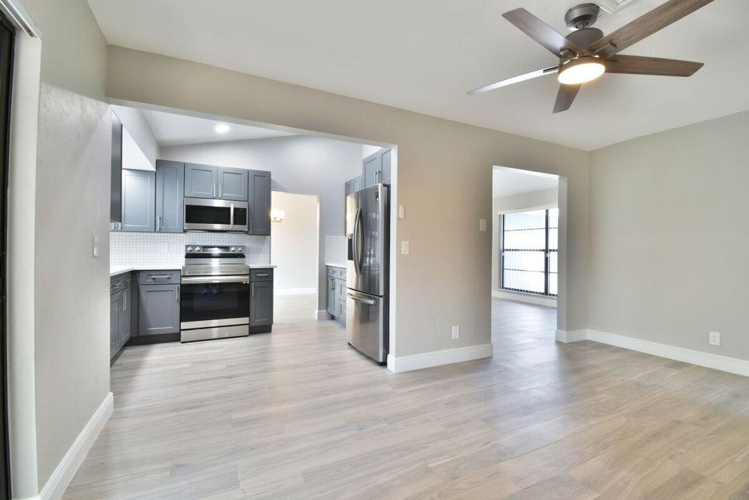 For Rent: $3,800 (4 beds, 2 baths, 1592 Square Feet)