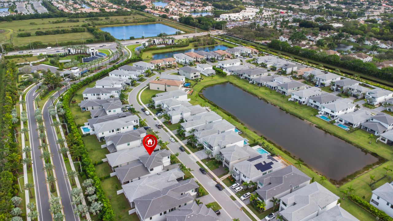 For Sale: $2,250,000 (5 beds, 5 baths, 3800 Square Feet)