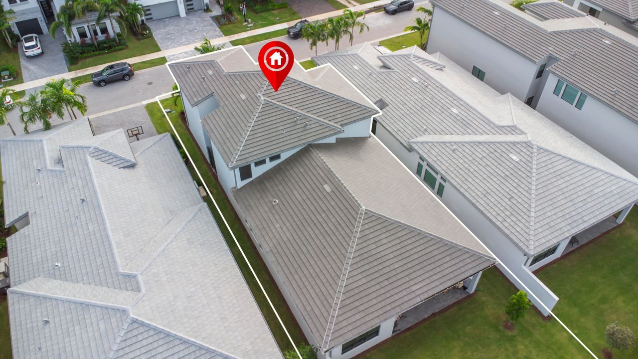 For Sale: $2,250,000 (5 beds, 5 baths, 3800 Square Feet)