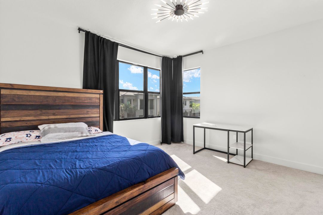 For Sale: $2,250,000 (5 beds, 5 baths, 3800 Square Feet)