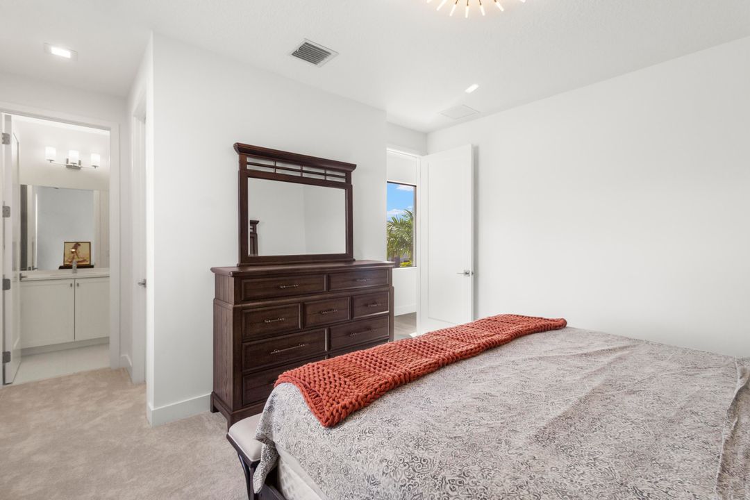 For Sale: $2,250,000 (5 beds, 5 baths, 3800 Square Feet)