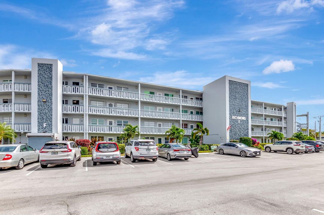 For Sale: $249,000 (2 beds, 2 baths, 1000 Square Feet)