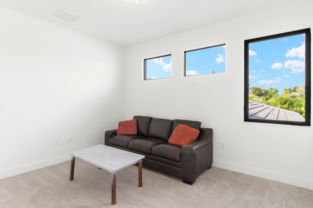 For Sale: $2,250,000 (5 beds, 5 baths, 3800 Square Feet)