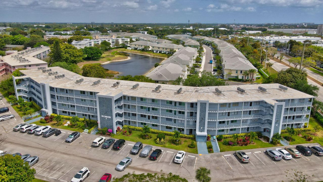 For Sale: $249,000 (2 beds, 2 baths, 1000 Square Feet)