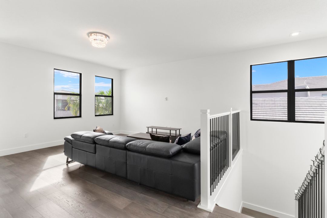 For Sale: $2,250,000 (5 beds, 5 baths, 3800 Square Feet)