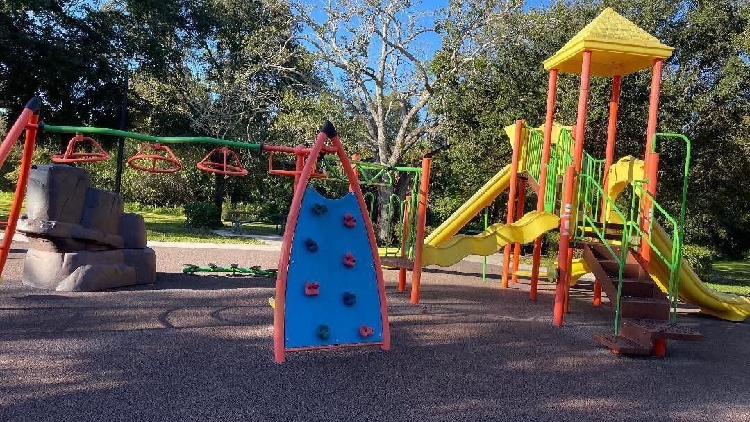 For Sale: $349,900 (3 beds, 2 baths, 1582 Square Feet)