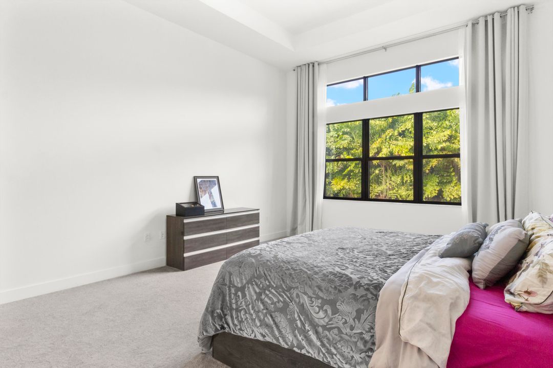 For Sale: $2,250,000 (5 beds, 5 baths, 3800 Square Feet)