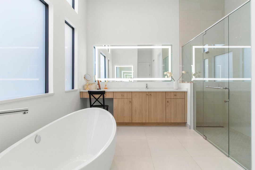 For Sale: $2,250,000 (5 beds, 5 baths, 3800 Square Feet)