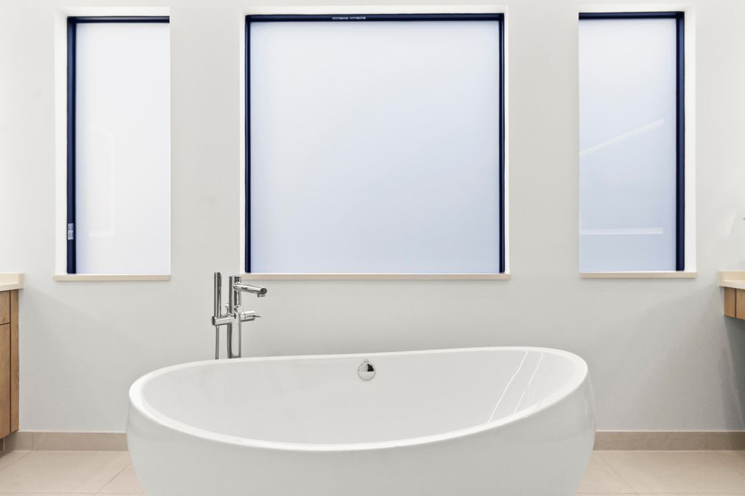 For Sale: $2,250,000 (5 beds, 5 baths, 3800 Square Feet)