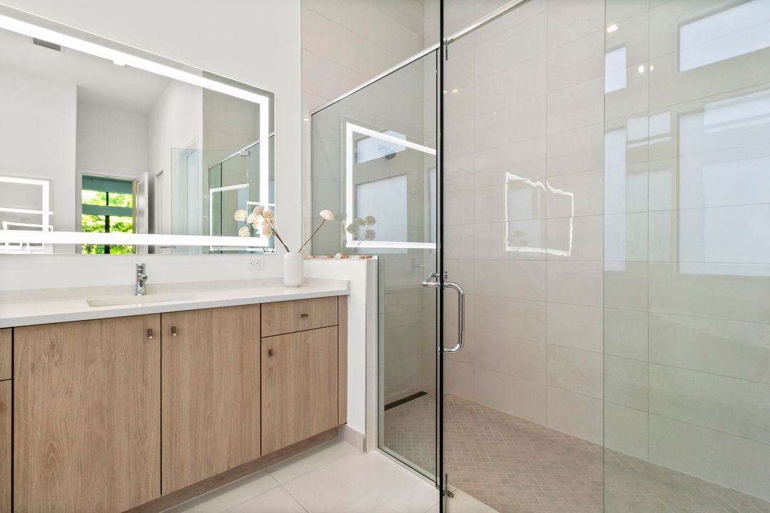 For Sale: $2,250,000 (5 beds, 5 baths, 3800 Square Feet)