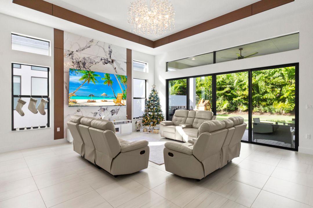 For Sale: $2,250,000 (5 beds, 5 baths, 3800 Square Feet)