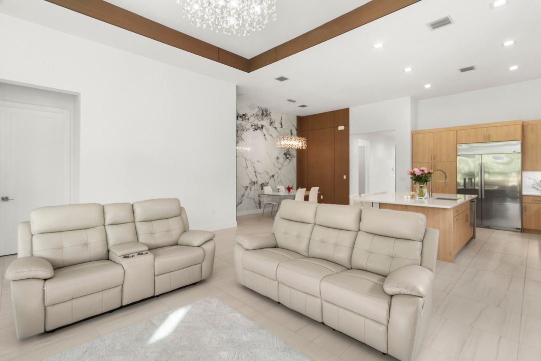 For Sale: $2,250,000 (5 beds, 5 baths, 3800 Square Feet)