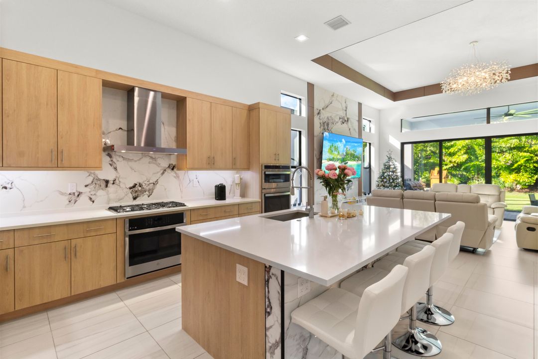 For Sale: $2,250,000 (5 beds, 5 baths, 3800 Square Feet)