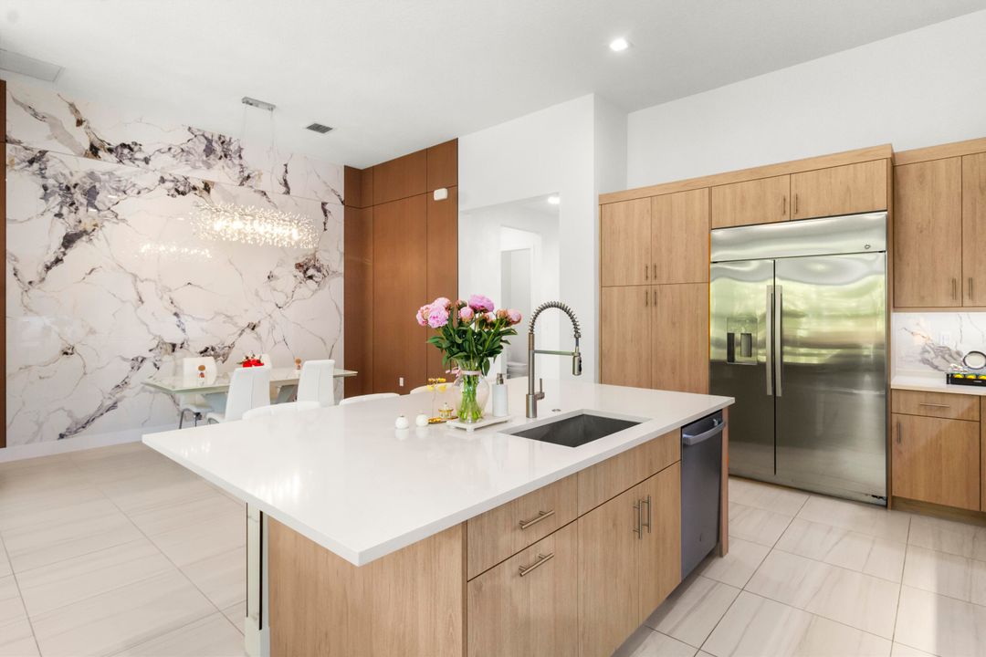 For Sale: $2,250,000 (5 beds, 5 baths, 3800 Square Feet)