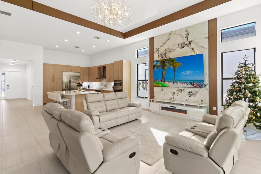 For Sale: $2,250,000 (5 beds, 5 baths, 3800 Square Feet)