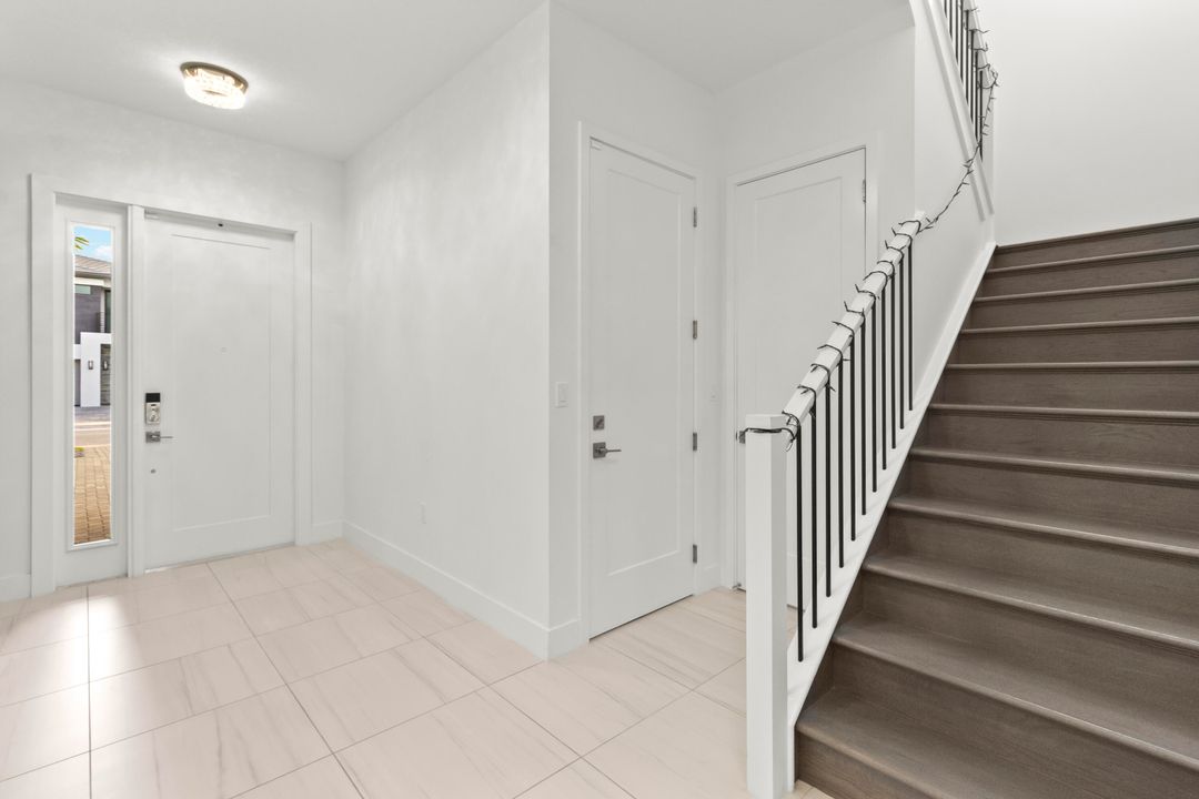 For Sale: $2,250,000 (5 beds, 5 baths, 3800 Square Feet)