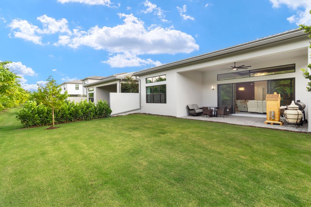 For Sale: $2,250,000 (5 beds, 5 baths, 3800 Square Feet)