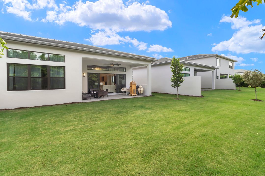 For Sale: $2,250,000 (5 beds, 5 baths, 3800 Square Feet)