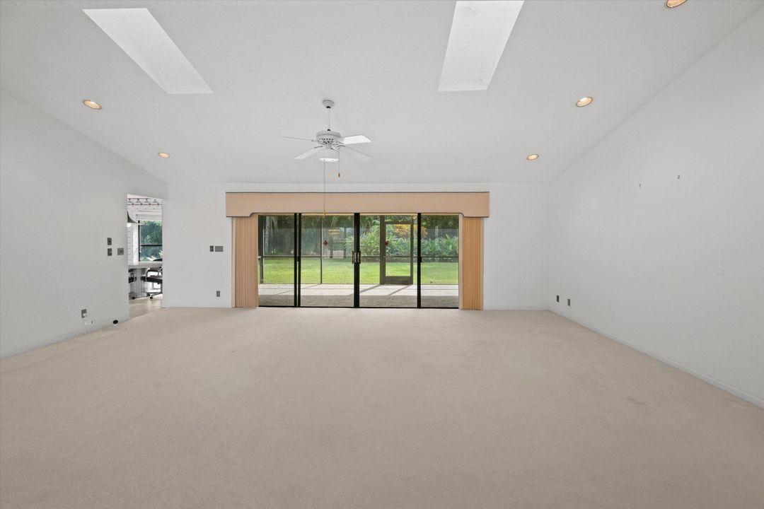 For Sale: $725,000 (3 beds, 2 baths, 2330 Square Feet)