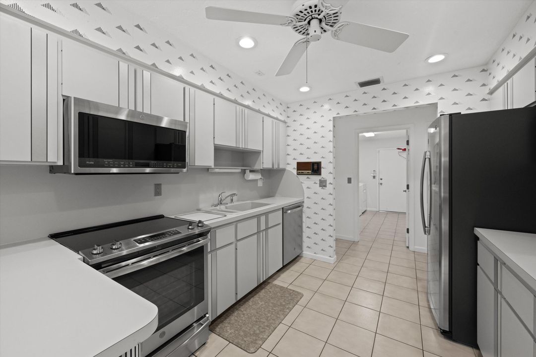 For Sale: $725,000 (3 beds, 2 baths, 2330 Square Feet)