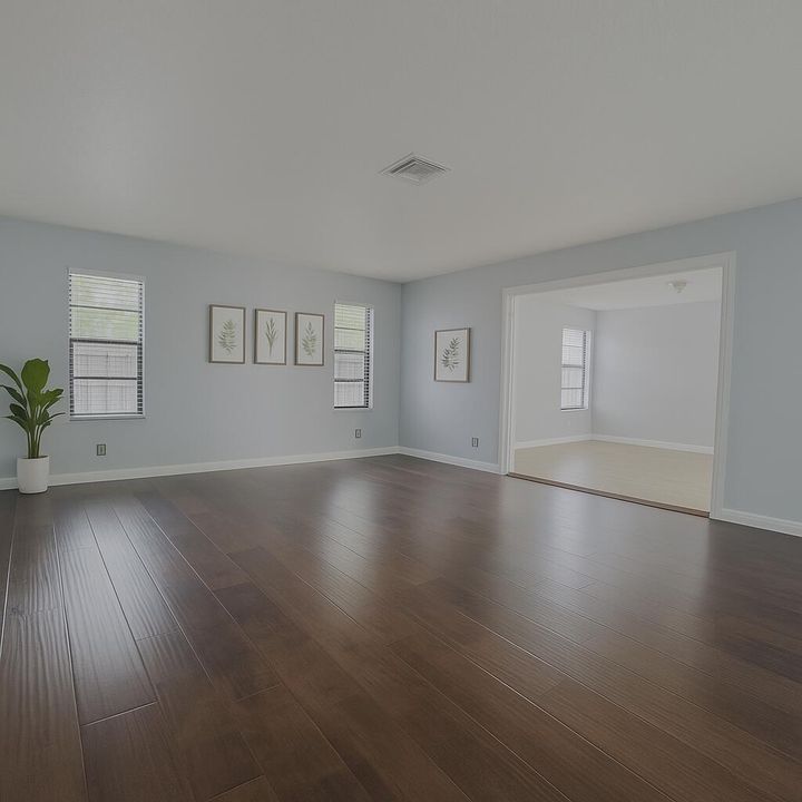 For Rent: $3,880 (5 beds, 2 baths, 1950 Square Feet)