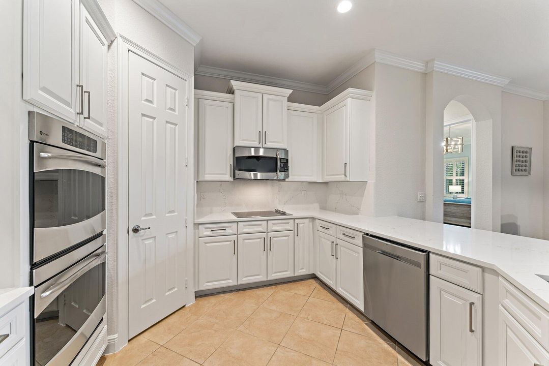 На продажу: $1,585,000 (4 спален, 3 ванн, 2854 Квадратных фут)