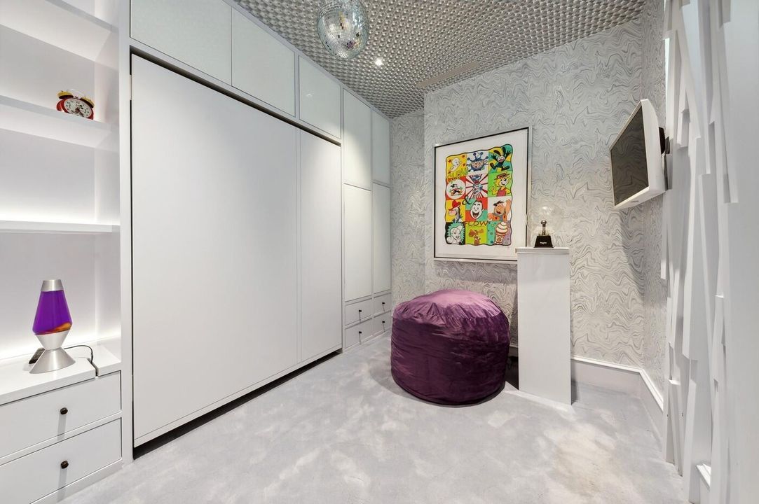 For Rent: $49,000 (2 beds, 2 baths, 2243 Square Feet)