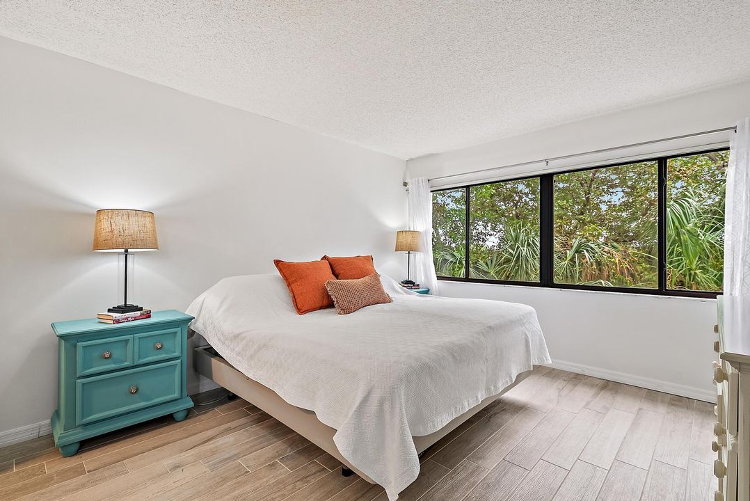 В аренду: $3,700 (2 спален, 2 ванн, 1183 Квадратных фут)