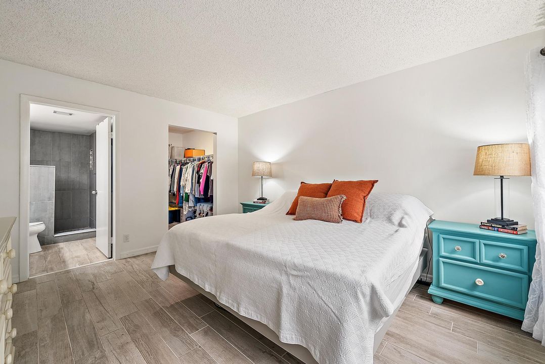 В аренду: $3,700 (2 спален, 2 ванн, 1183 Квадратных фут)