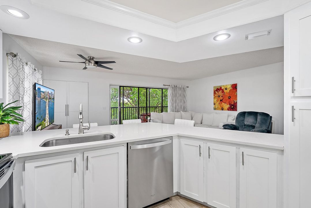 В аренду: $3,700 (2 спален, 2 ванн, 1183 Квадратных фут)