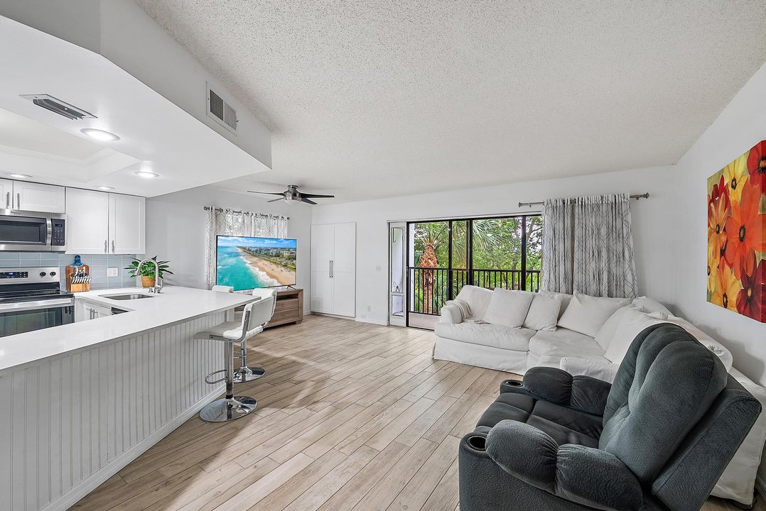 В аренду: $3,700 (2 спален, 2 ванн, 1183 Квадратных фут)