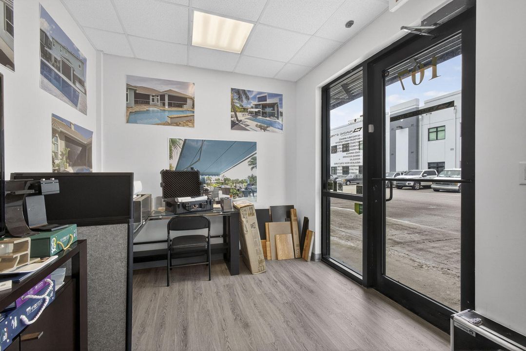 合同活跃: $425,000 (0 贝兹, 0 浴室, 1432 平方英尺)