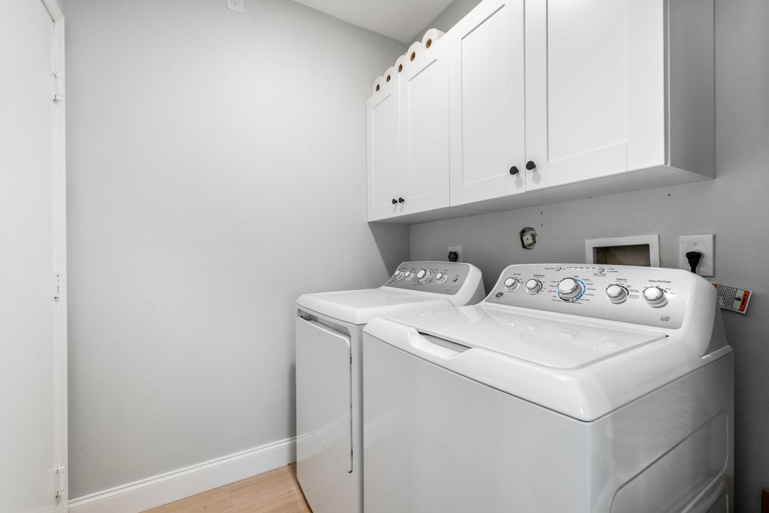 For Sale: $719,000 (3 beds, 2 baths, 2144 Square Feet)