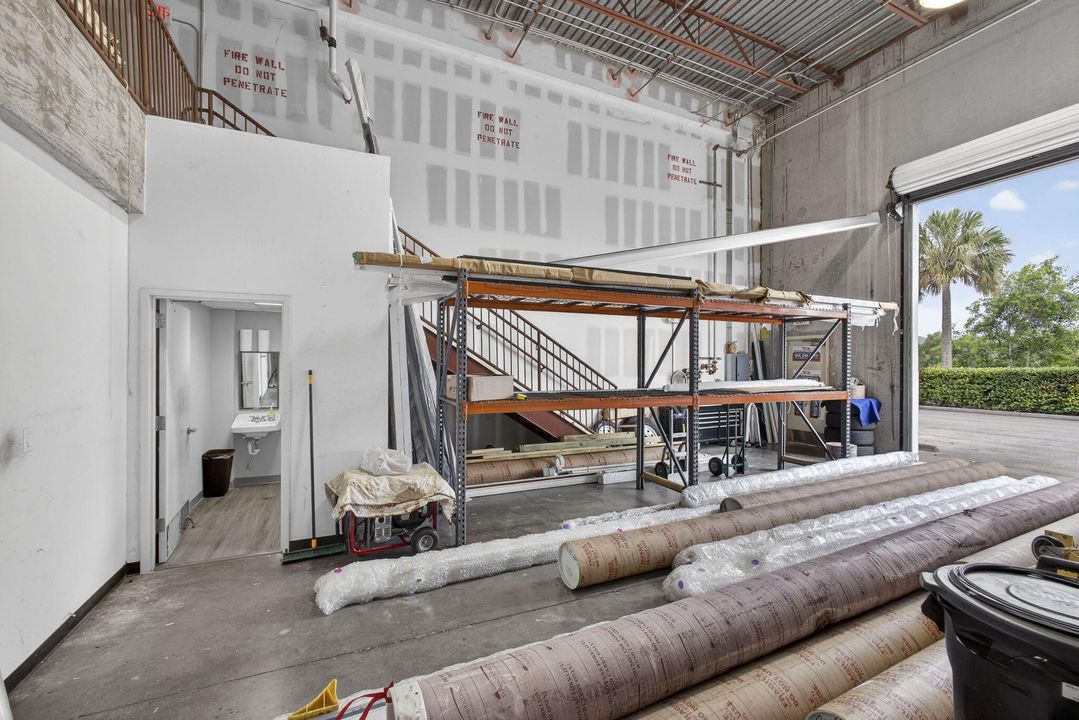 合同活跃: $425,000 (0 贝兹, 0 浴室, 1432 平方英尺)