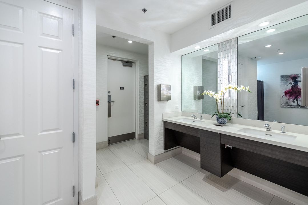 For Sale: $719,000 (3 beds, 2 baths, 2144 Square Feet)