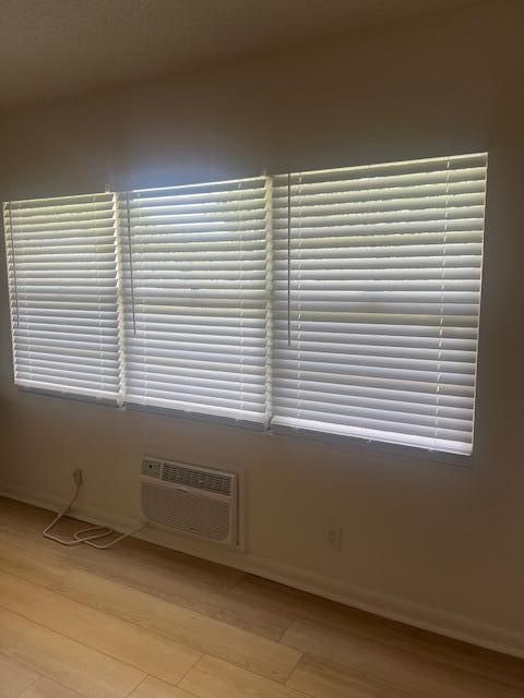 For Rent: $1,500 (1 beds, 1 baths, 720 Square Feet)