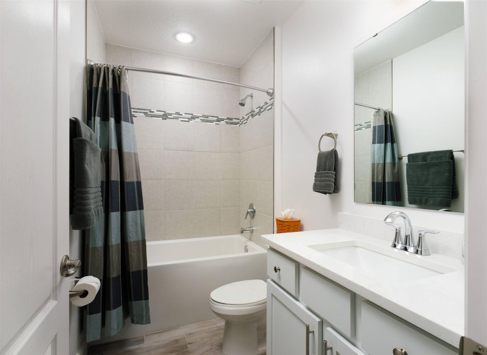 For Sale: $515,000 (3 beds, 2 baths, 1988 Square Feet)