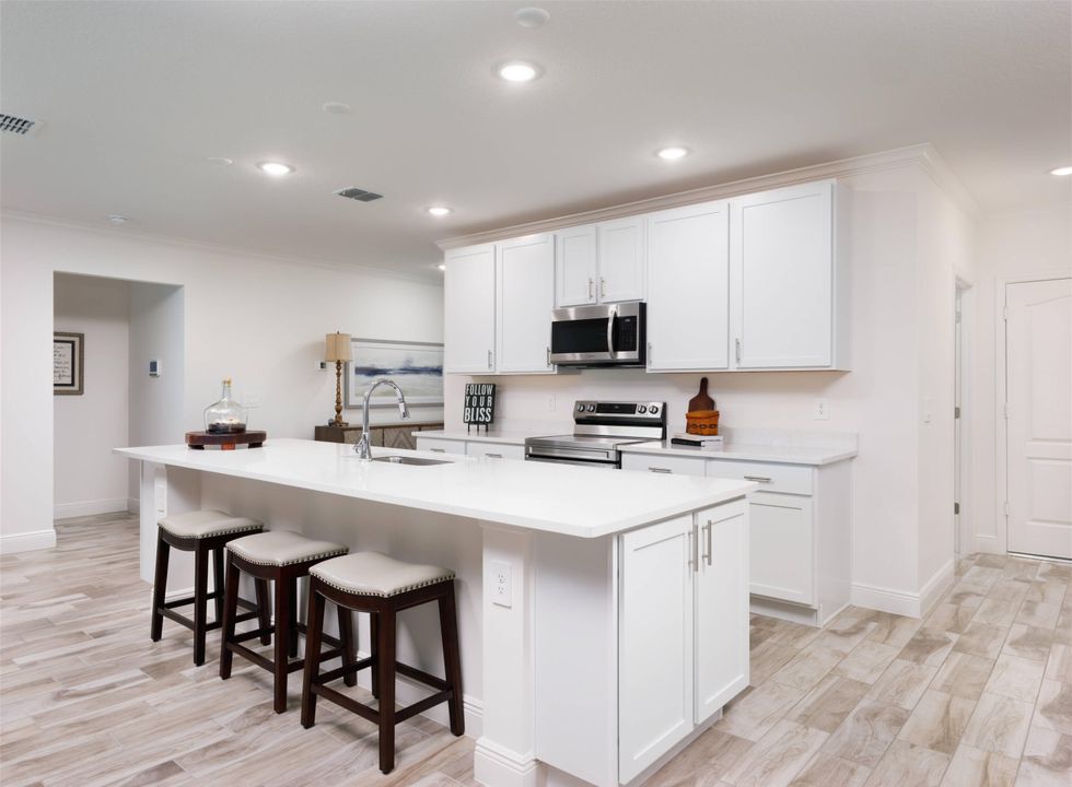 For Sale: $515,000 (3 beds, 2 baths, 1988 Square Feet)