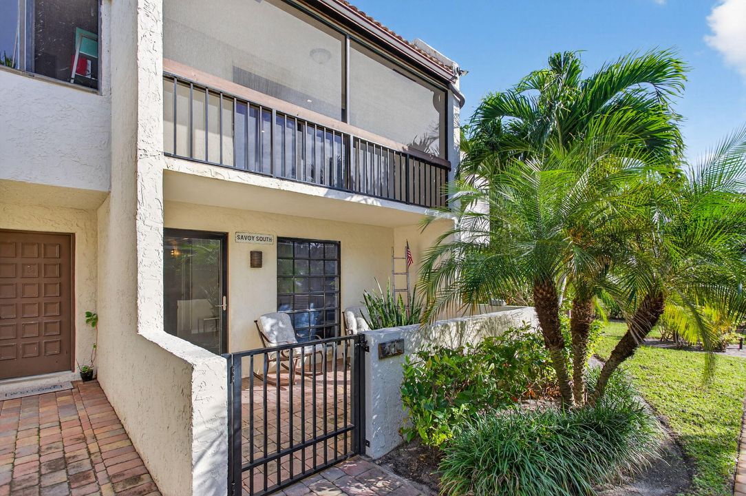 For Sale: $325,000 (2 beds, 1 baths, 1095 Square Feet)