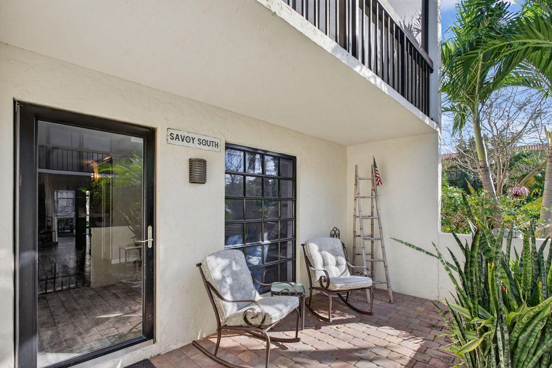 For Sale: $325,000 (2 beds, 1 baths, 1095 Square Feet)