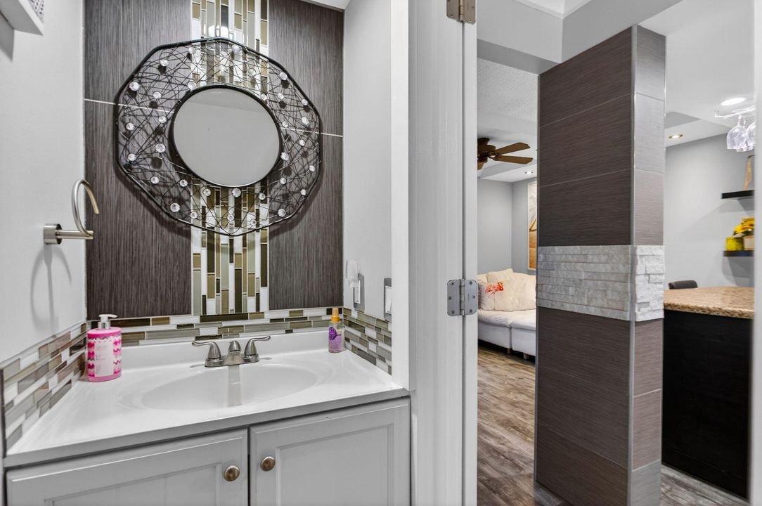 For Sale: $325,000 (2 beds, 1 baths, 1095 Square Feet)