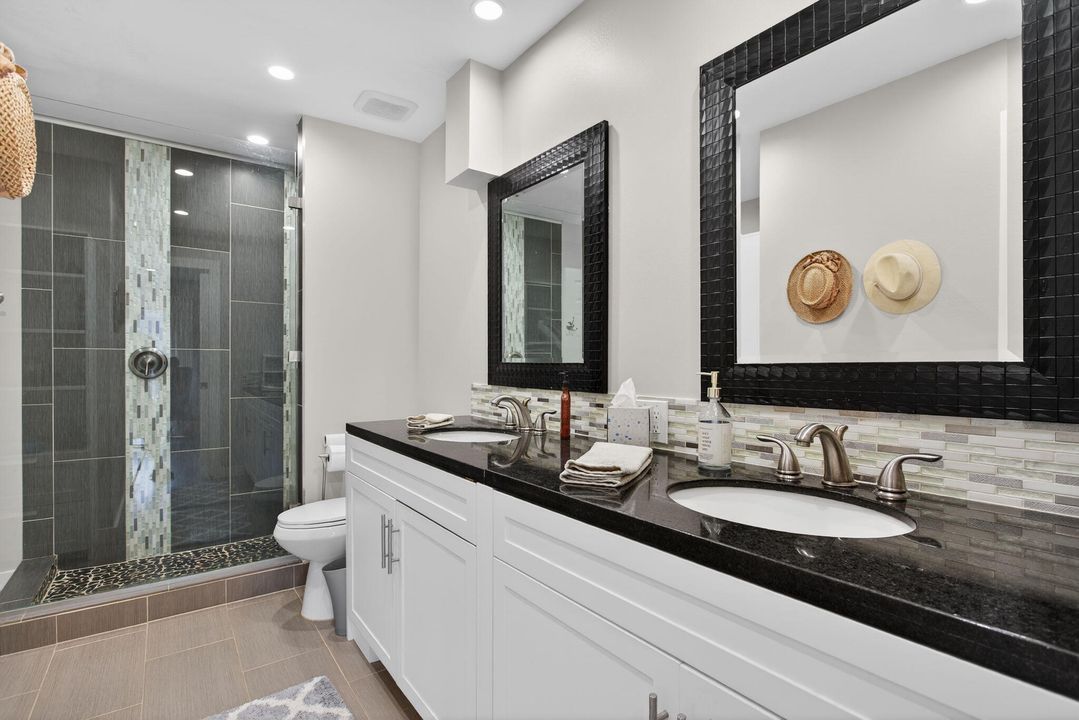 For Sale: $325,000 (2 beds, 1 baths, 1095 Square Feet)