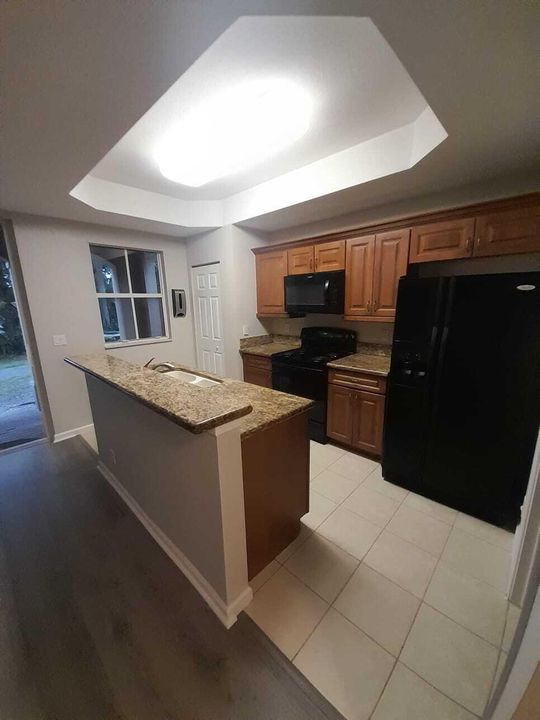 На продажу: $329,900 (3 спален, 2 ванн, 1700 Квадратных фут)