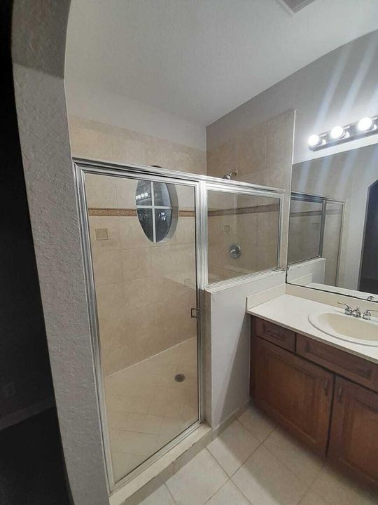 На продажу: $329,900 (3 спален, 2 ванн, 1700 Квадратных фут)