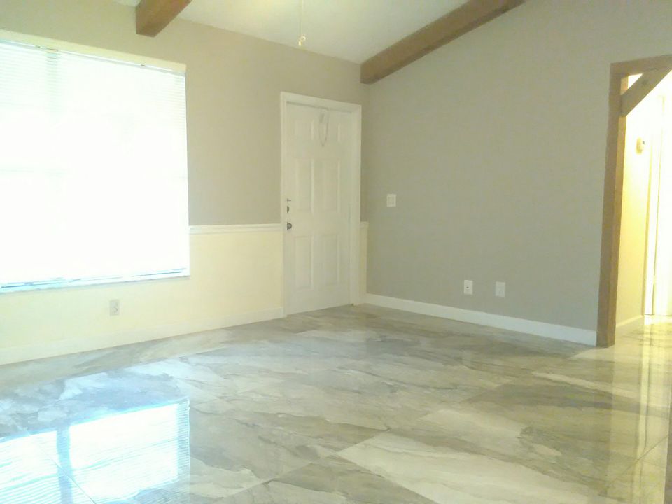 En Renta: $2,000 (2 camas, 2 baños, 1400 Pies cuadrados)