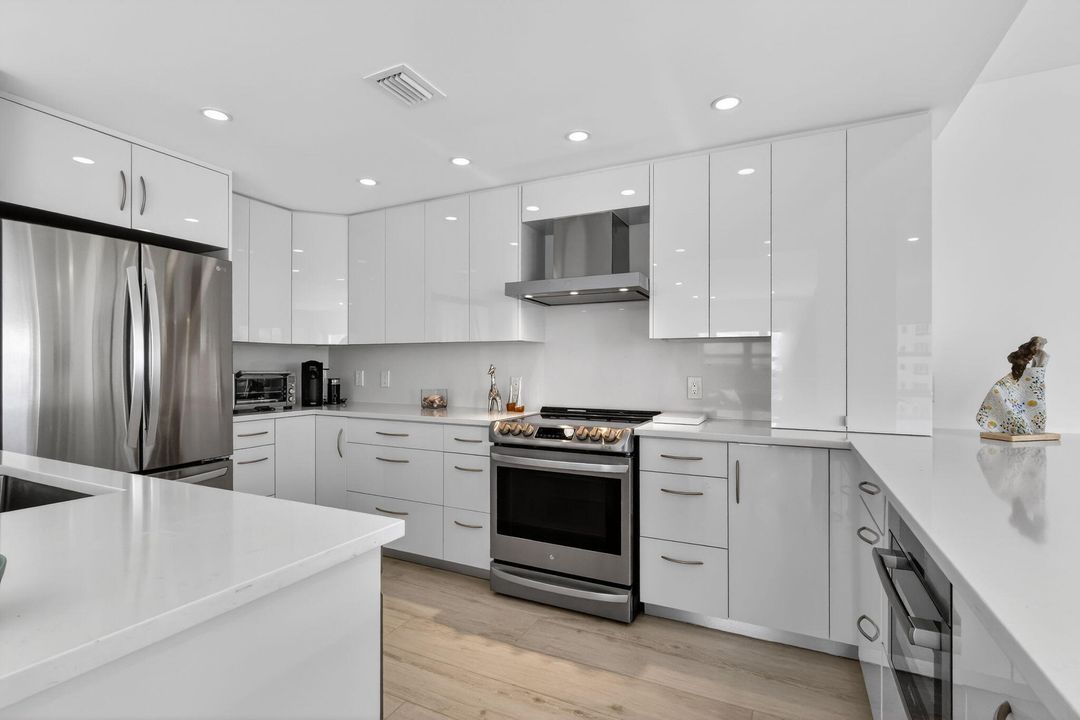 For Rent: $9,750 (2 beds, 2 baths, 1434 Square Feet)