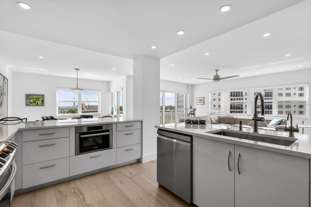 For Rent: $9,750 (2 beds, 2 baths, 1434 Square Feet)